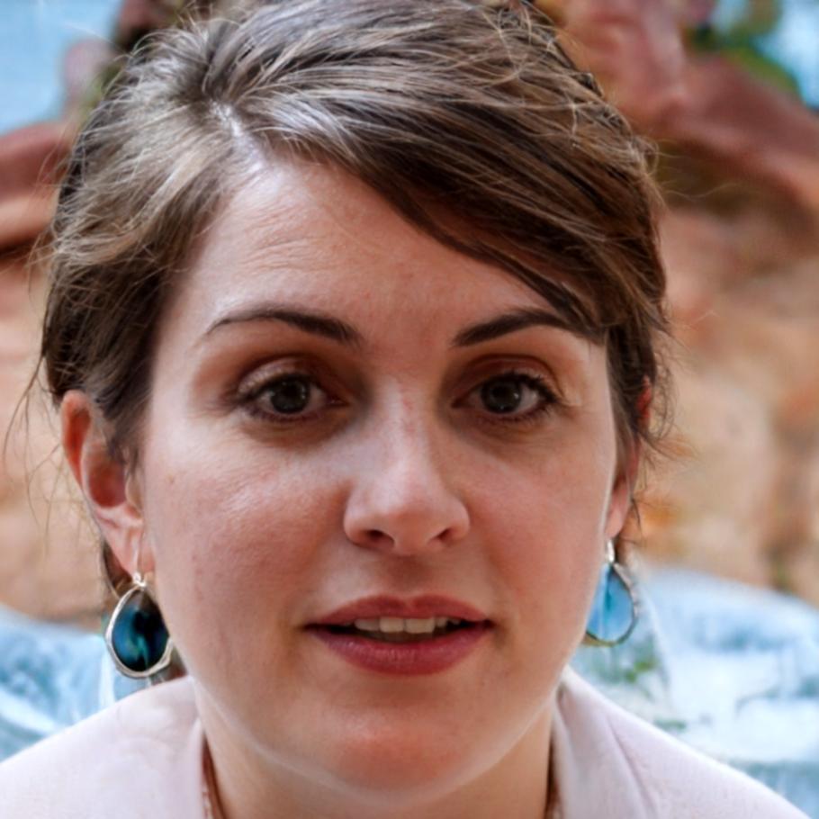 Esperanza Villalobos, Directora de Desarrollo de Software